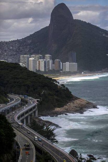 Una autopista en R&iacute;o de Janeiro (Brasil).