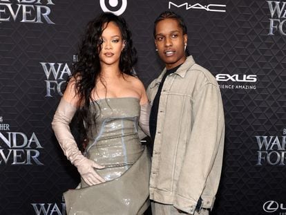Rihanna y su pareja A$AP Rocky, en el estreno de 'Black Panther: Wakanda Forever', el 26 de octubre en Los Ángeles.