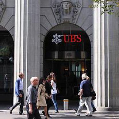 Un agente bursátil hace un agujero en UBS de 1.500 millones de euros