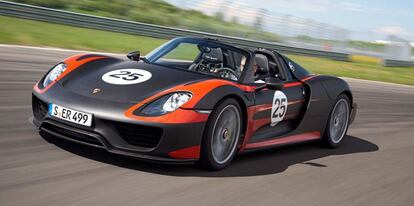 un Porsche 918 Spyder híbrido