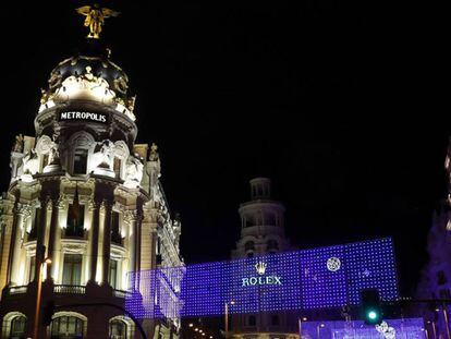 Vehículos por la Gran Vía, el viernes.