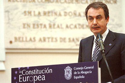 Zapatero interviene en la campaña <i>Vota. Es tu Derecho</i>, del Consejo General de la Abogacía.