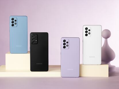 El A72 5G tiene cuatro cámaras: un sensor principal de 64 megapíxeles, un gran angular de 12 megapíxeles, un macro de cinco megapíxeles y un teleobjetivo de megapíxeles.