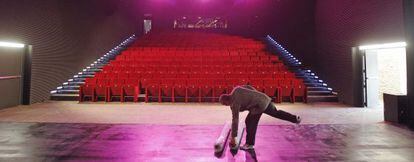 Desde el escenario, el patio de butacas del nuevo teatro.