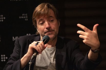 Albert Serra durante la clase magistral en el Museo Universitario de Arte Contemporáneo, el 2 de junio en Ciudad de México.