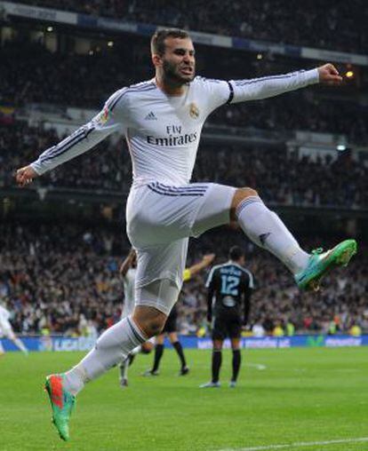 Jesé celebra el gol de Benzema ante el Celta