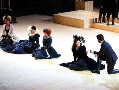Una imagen de &#039;Amor &amp; Shakespeare&#039;,estrenada anoche en el Teatre Grec