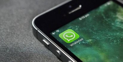 La aplicación WhatsApp descargada en un teléfono móvil, en una foto de archivo.