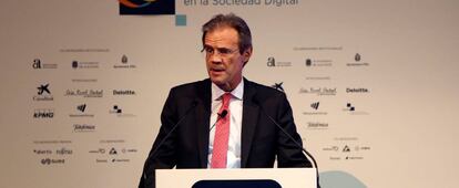 Jordi Gual, presidente de Caixabank, durante su intervención en el XVI congreso de la Confederación Española de Directivos y Ejecutivos (CEDE).