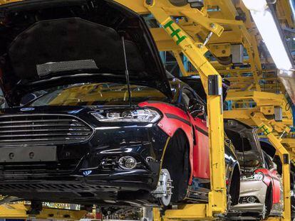 Ford decide dejar de producir 14.000 coches en Almussafes este año