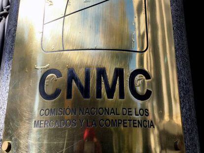 Fachada de la sede de la CNMC, en Madrid.