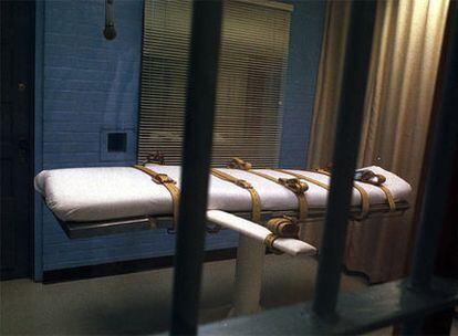 La cámara de ejecuciones de la prisión tejana de Huntsville, vista desde la sala de testigos.