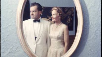 Richard Nixon y su esposa Pat en 1958.