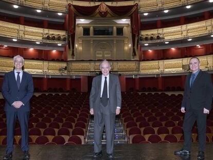 Ignacio García-Belenguer, director del Teatro Real, Gregorio Marañón, presidente del patronato, y Joan Matabosch, director artístico.