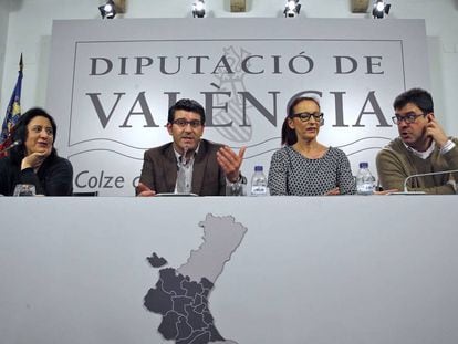 El presidente de la Diputaci&oacute;n de Valencia, Jorge Rodr&iacute;guez, segundo por la izquierda. 