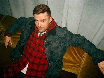 Si Levi's® y Timberlake se convirtieron en mitos cuando ni siquiera había algo tan globalizador como Internet, ahora toca rebuscar en el espíritu nacional. Pero no con banderas. Fresh Leaves añade a la estética vintage de las zonas rurales la proporción del hip hop noventero de la Costa Este. ¿La pieza favorita de Justin? El vaquero 501 en color negro. Y de corte slim.