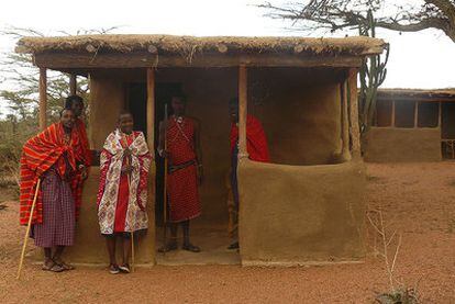 El Maji Moto Cultural Camp en Kenia, regentado por dos masai.