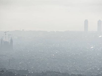 La contaminaci&oacute; a Barcelona, aquest dimarts.