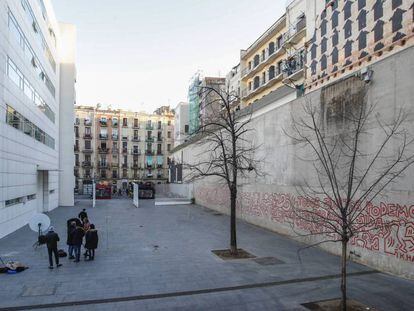 La zona donde el Ayuntamiento propone edificar para que crezca el Macba, en vez de la capilla.