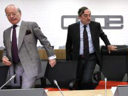 Jos&eacute; Luis Feito, presidente de la Comisi&oacute;n de Econom&iacute;a de CEOE y presidente del Instituto de Estudios Econ&oacute;micos (izquierda) junto al presidente de CEOE, Juan Rosell.