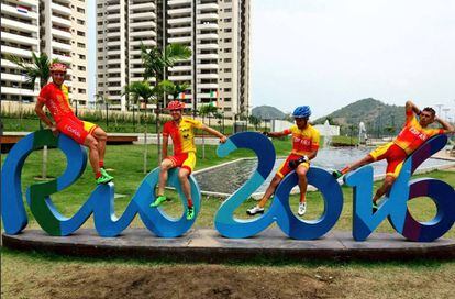 Parte del equipo paralímpico español de ciclismo.