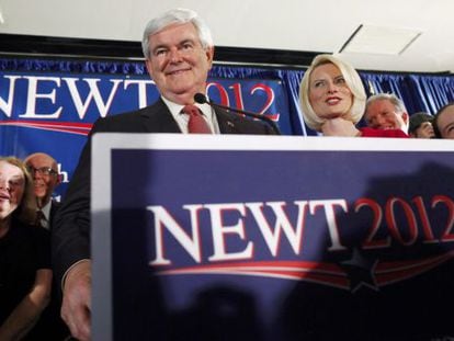 Newt Gingrich y su esposa, Callista, el s&aacute;bado en Carolina del Sur.  