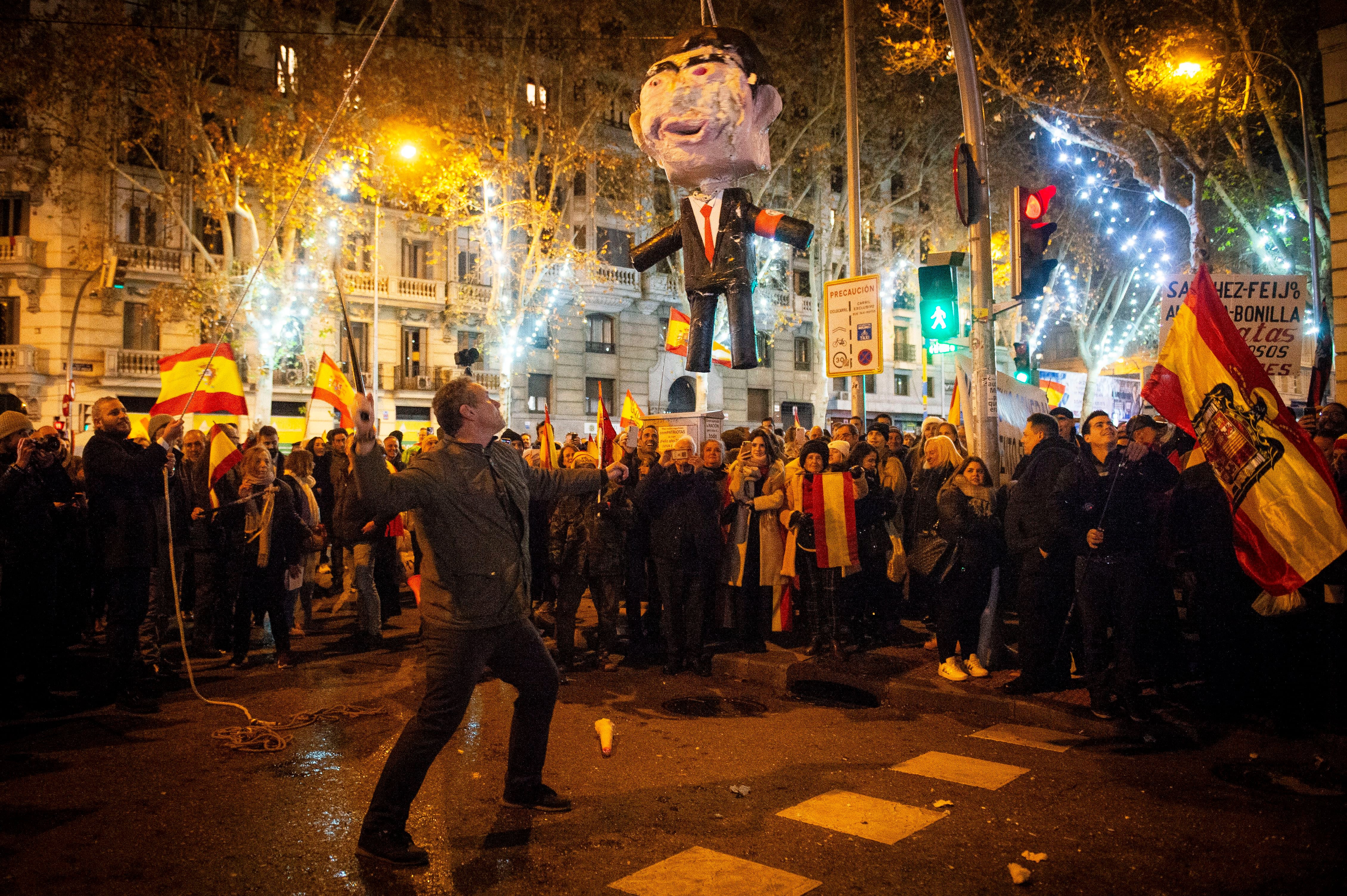 Ambiente cerca de la sede del PSOE en Nochevieja
