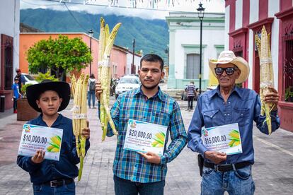 Premiados en la pasada edición dela Feria de la Mazorca, en Jala, Nayarit (México).