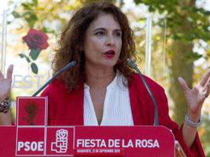 La ministra de Hacienda, María Jesús Montero, participa en la Fiesta de la Rosa en Benavente (Zamora)