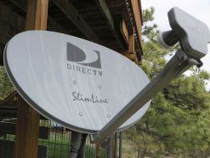 Antena por sat&eacute;lite de DirecTV en Colorado, EE UU. 