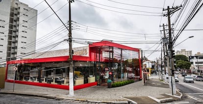 Primer restaurante de la cadena Habib's en la calle de Cerro Corá, en el barrio alto de Pinheiros, en São Paulo, abierto en 1988.