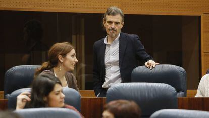El exportavoz de Podemos, Jos&eacute; Manuel L&oacute;pez, en el pleno de la Asamblea de Madrid.