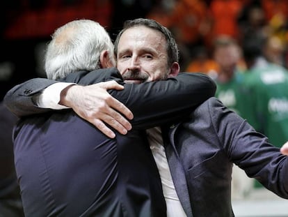 Joan Plaza celebra la victoria sobre el Valencia Basket.