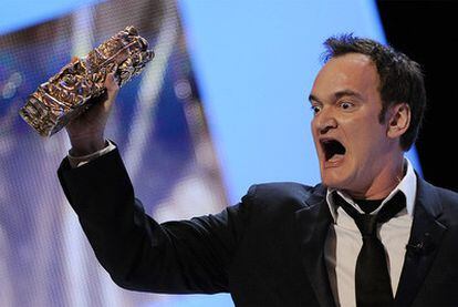 El realizador Quentin Tarantino, con su César de honor.