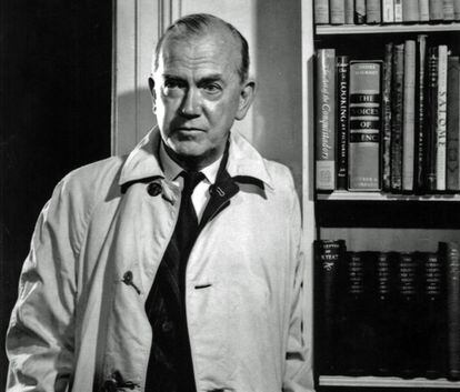 El escritor británico Graham Greene, fotografiado en mayo de 1964 por Karsh of Ottawa.