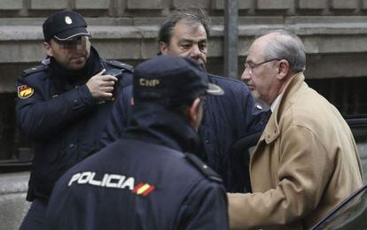 El ex presidente de Bankia y ex director gerente del Fondo Monetario Internacional (FMI), Rodrigo Rato, a su llegada esta tarde a la Audiencia Nacional