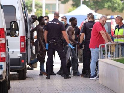 Migrantes llegados a Melilla. 