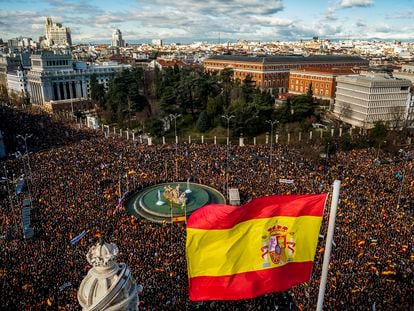 Vista general de la plaza de Cibeles, en una imagen tomada desde el Ayuntamiento de Madrid, este sábado.