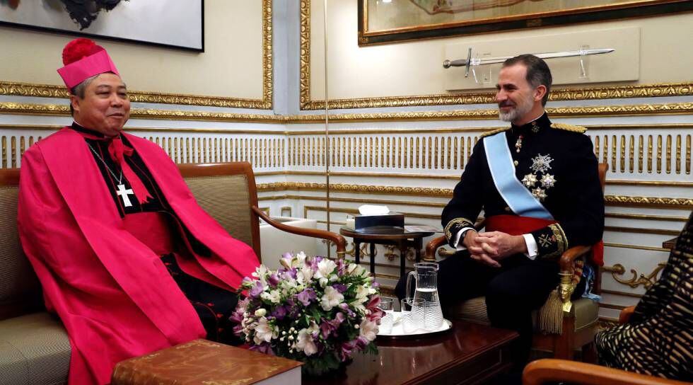 El nuncio Bernardito Cleopas Auza, en una reunión en 2020 con Felipe VI como embajador del Vaticano.