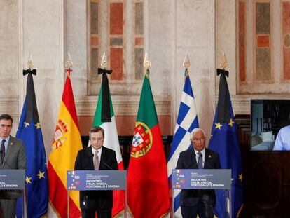 Desde la izquierda, el presidente del Gobierno, Pedro Sánchez; el primer ministro italiano, Mario Draghi; el primer ministro de Portugal, António Costa, y el primer ministro de Grecia, Kyriakos Mitsotakis.