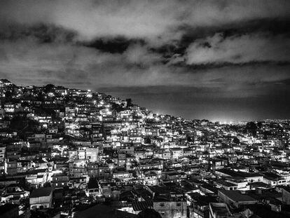 Vista general de la favela de Alemão, donde según datos oficiales viven 70.000 personas (mayo, 2009).