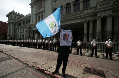 Manifestación en Ciudad de Guatemala contra la destitución del fiscal Juan Francisco Sandoval, el 24 de julio.
