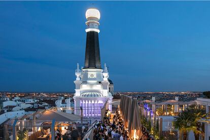 La noche en la ciudad: terraza Radio del ME Reina Victoria.
