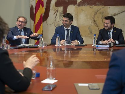 El consejero de Economía, Jaume Giró (i), el vicepresident, Jordi Puigneró (c), y el president Pere Aragonès, en el Consell Executiu de pasado martes.