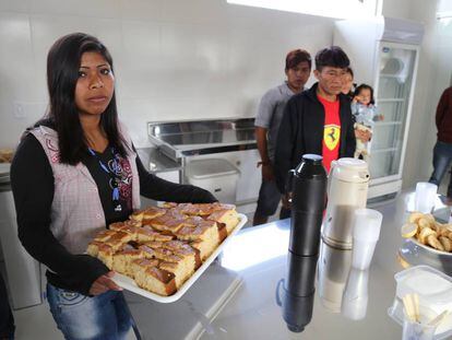  En la nueva panader&iacute;a, los guaran&iacute;es hornear&aacute;n panes y pasteles hechos con frutas y verduras.