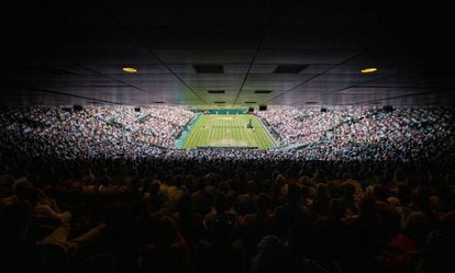 Visión panorámica de la pista central del All England Lawn Tennis & Croquet Club de Wimbledon, en Londres.