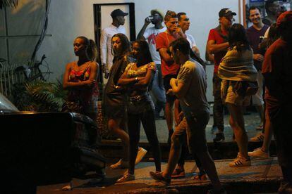 Tras anunciarse la muerte de Fidel Castro, las autoridades han ordenado el cierre de los clubs y salas de fiesta de Cuba.
