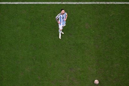 Lionel Messi, segundos antes de lanzar el penalti.  