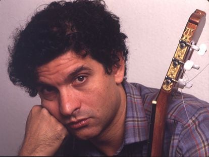 Fotografía del músico Carlos Cano, en noviembre de 1986.