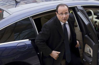 El presidente franc&eacute;s, Fran&ccedil;ois Hollande, llega a la reuni&oacute;n sobre Solidaridad y Desarrollo Internacional, el viernes en Par&iacute;s. 